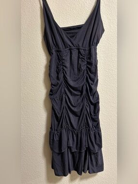NWOT Ruched Gray Women's Sleeveless Dress. GREAT FESTIVAL DRESS
M-L